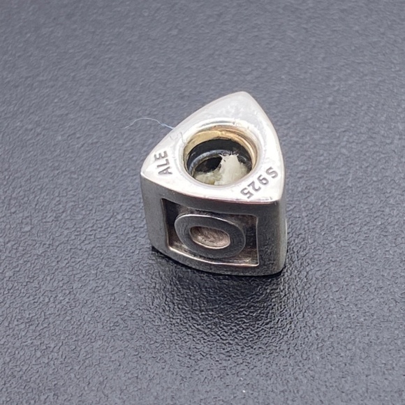 Vintage Pandora letter Q This is an autheretired vintage 925 silver bead charm - Picture 2 of 3